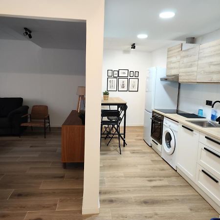 Boutique Apartment Ave Centro Lleida Bagian luar foto