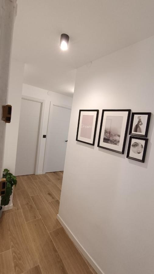 Boutique Apartment Ave Centro Lleida Bagian luar foto